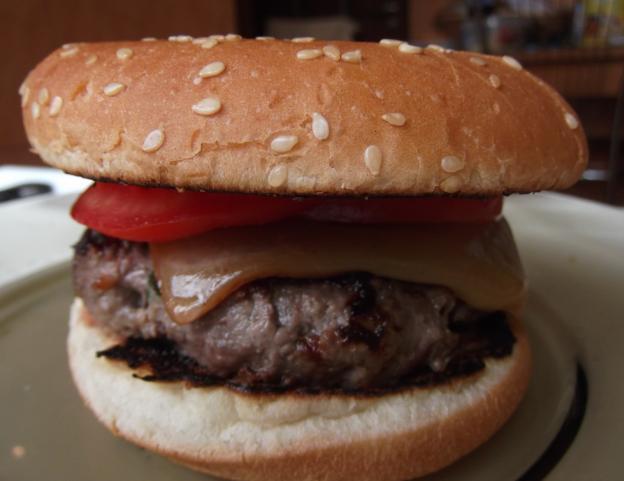 hamburgeri din carne de vita
