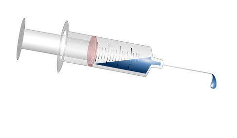 seringă medicament injectabil
